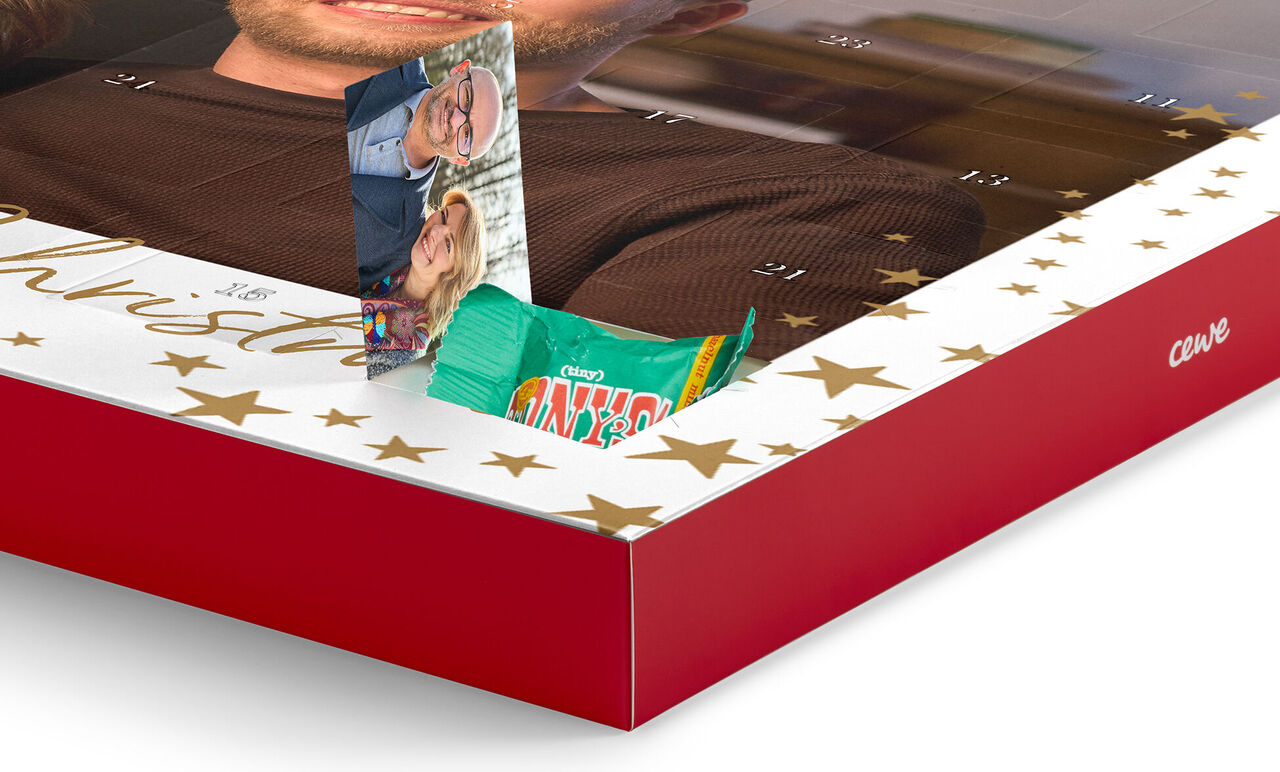 Surprize atente în calendarul CEWE de Advent cu fotografii personale și dulciuri.